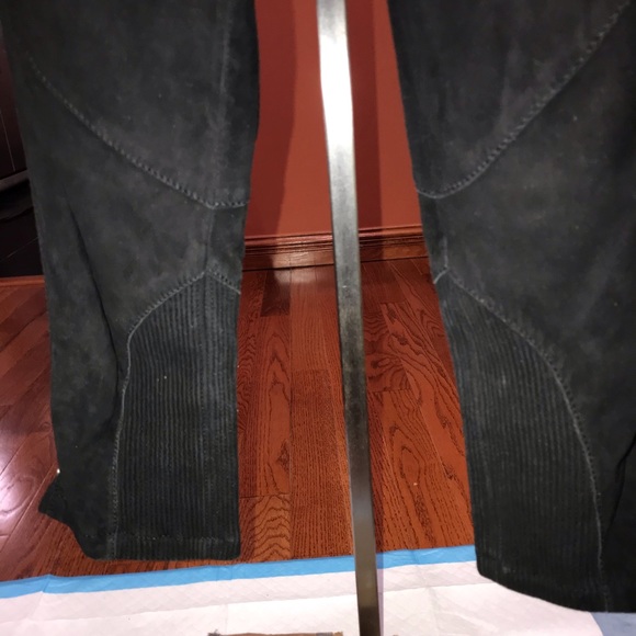 Real Suede Capris - Picture 6 of 8